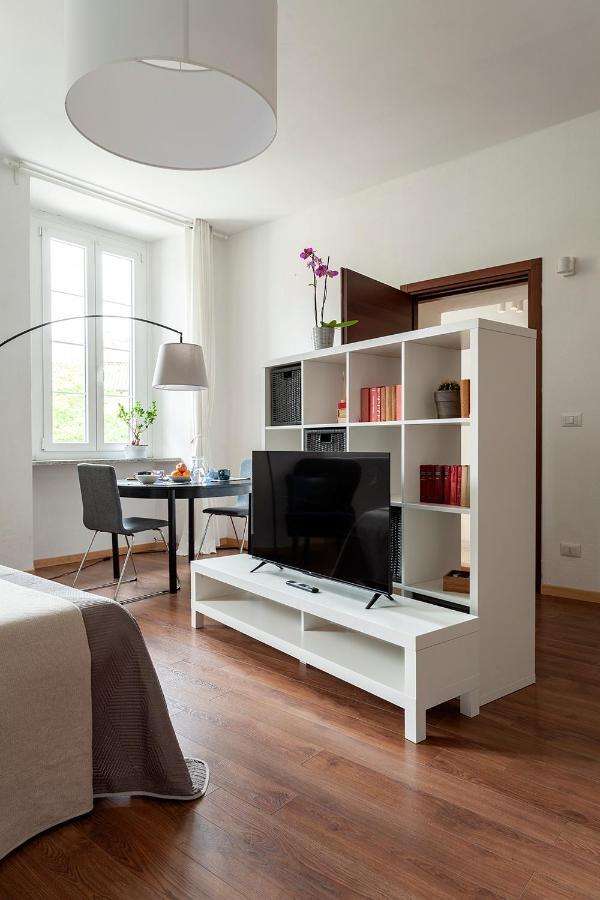 A Central Quiet Sunny Studio In Verbania Exterior foto
